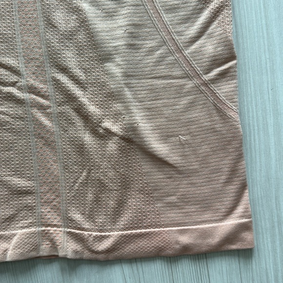 Lululemon Swiftly Tank - Picture 5 of 5